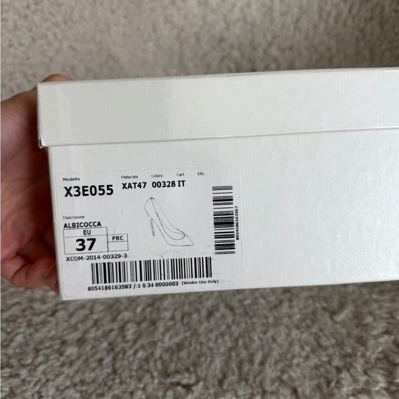 Emporio Armani Glossy Peach Heels - Picture 9 of 9